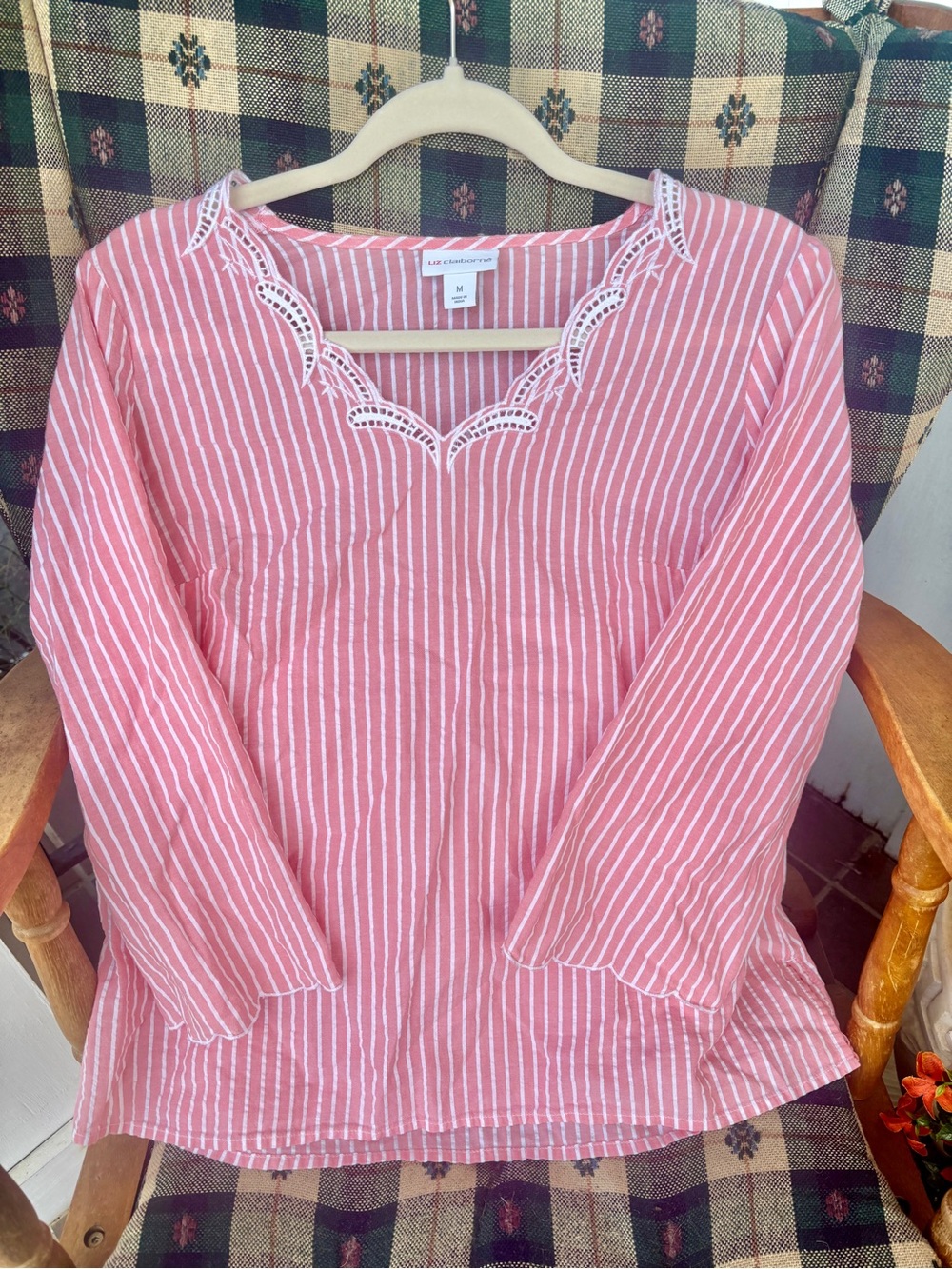 liz claiborne pink white striped embroidered blouse size medium cotton coastal